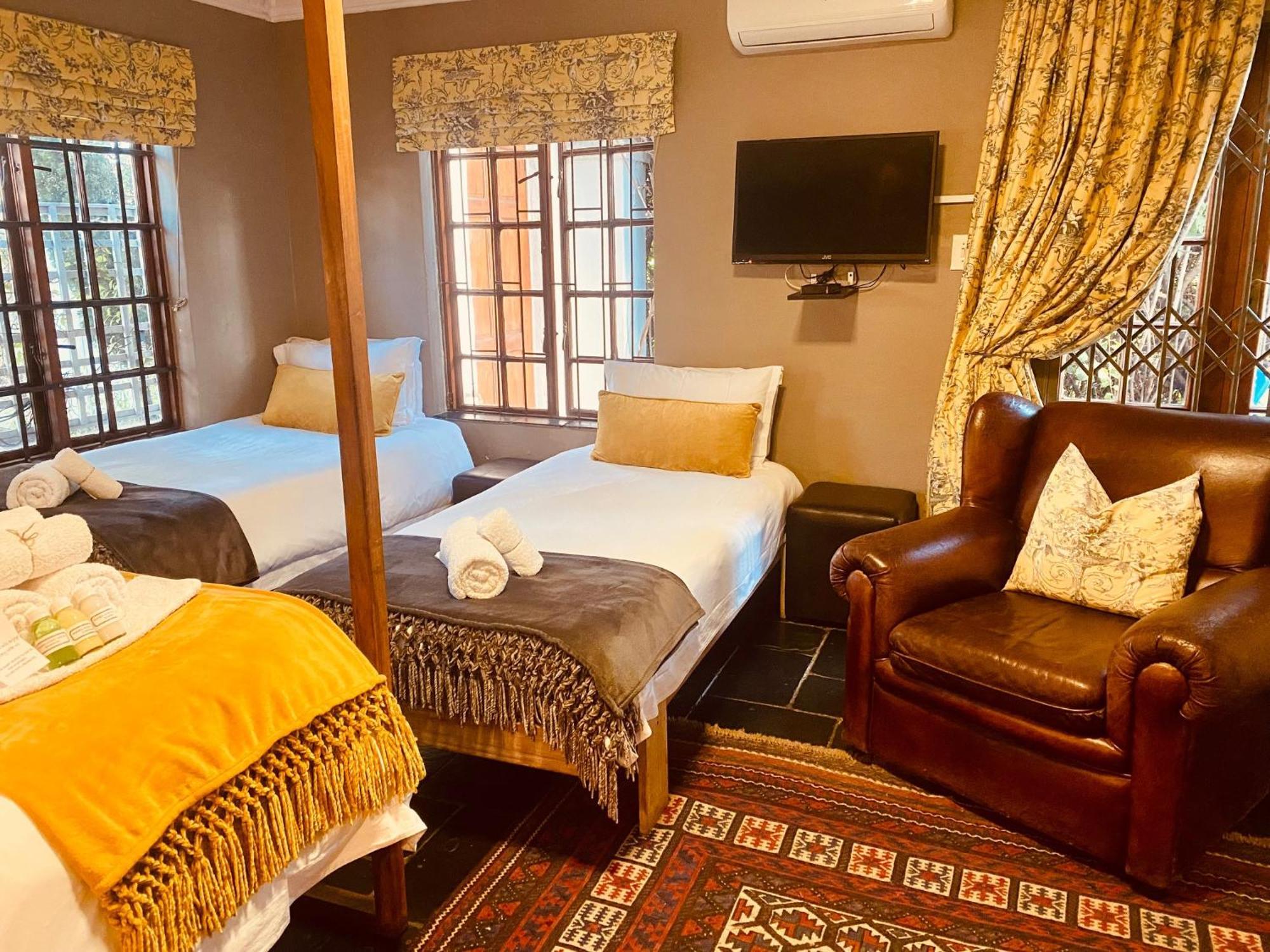 Boord Guest House สเตลเลนบอช ภายนอก รูปภาพ